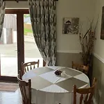 Steeple View Donegal - Newly Renovated In 2023 Couette-café