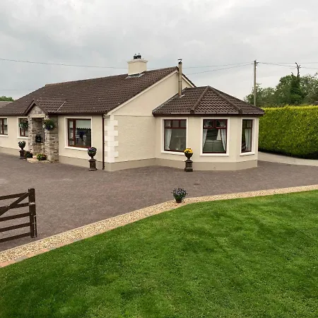 Steeple View Donegal - Newly Renovated In 2023 Frühstückspension Ballybofey