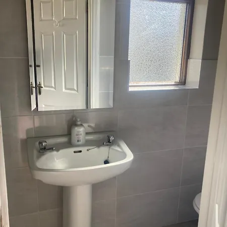 Steeple View Donegal - Newly Renovated In 2023 Bed & Breakfast 3*