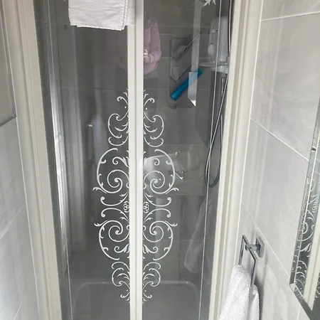 Steeple View Donegal - Newly Renovated In 2023 3*