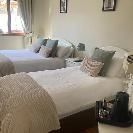 Steeple View Donegal - Newly Renovated In 2023 Bed & Breakfast *