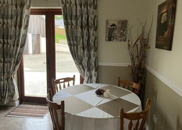 Steeple View Donegal - Newly Renovated In 2023 Bed & Breakfast